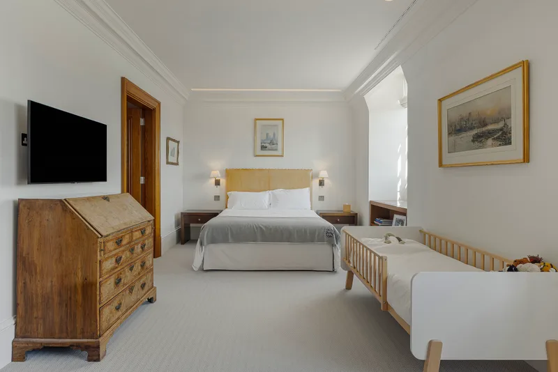 Apartment 6 rooms in Chelsea — photo 13