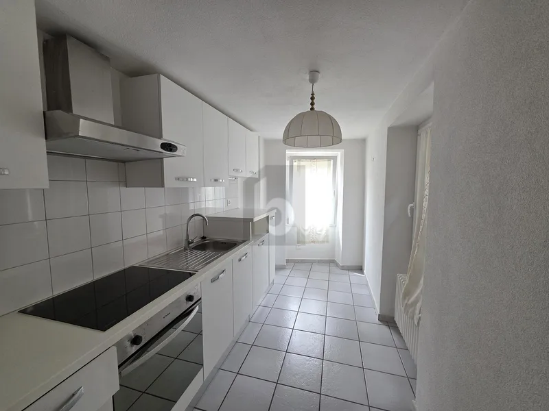 House / Villa 5 rooms in San Vittore — 2