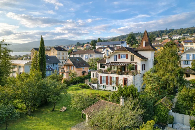 House / Villa 13.5 rooms in Corcelles-Cormondrèche