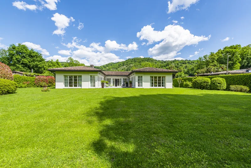 Maison / Villa 8.5 pièces à Origlio