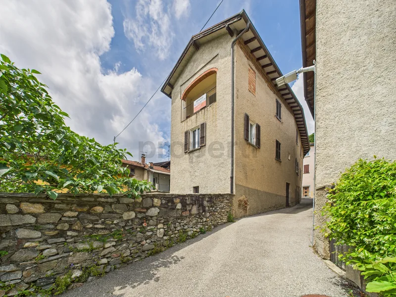 Maison / Villa 8 pièces à Novaggio