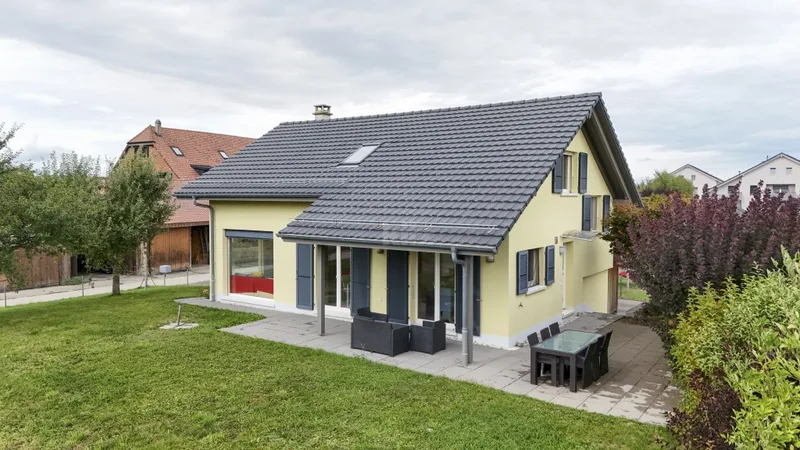 Maison / Villa 5.5 pièces à Montanaire