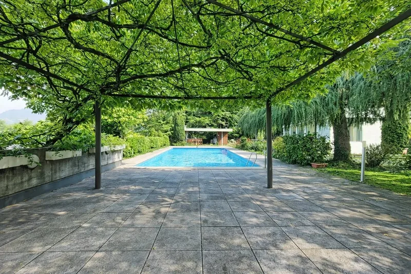 Maison / Villa 12 pièces à Chernex