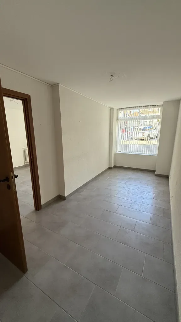Commercial 3 rooms in Bex — photo 2