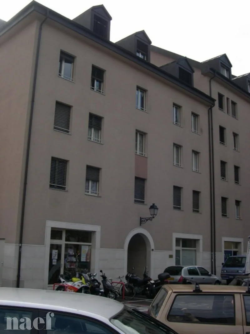 Commercial in Carouge