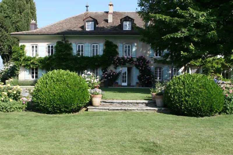 Maison / Villa 21 pièces à Tolochenaz — photo 5