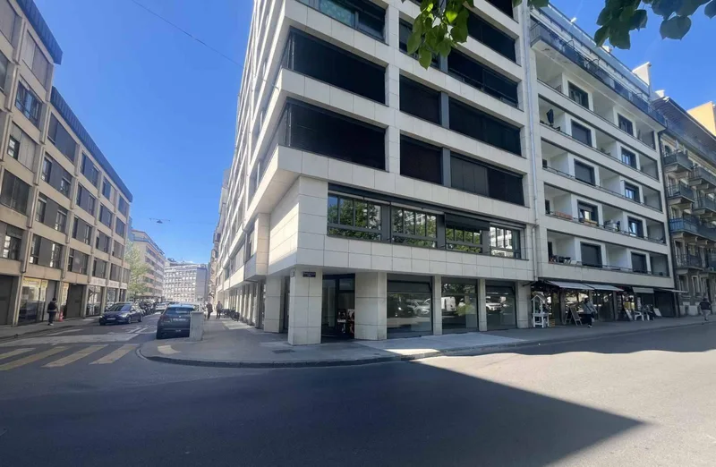 Commercial in secteur HUG