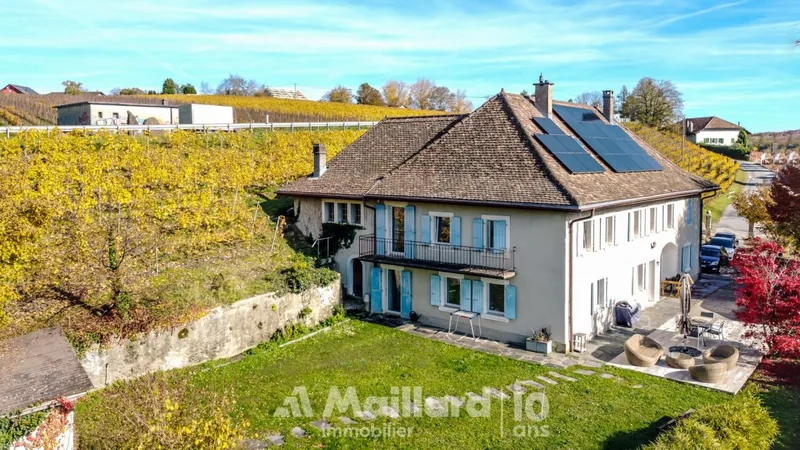 House / Villa 11 rooms in Lavigny — 2