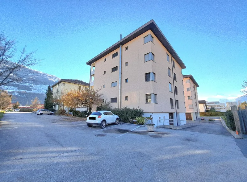 Parking in Châteauneuf