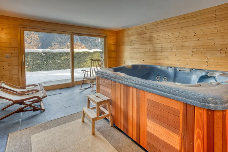 Maison / Villa 8.5 pièces à CENTRE — 8