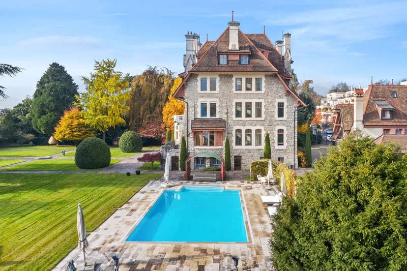 Haus / Villa 15 Zimmer in Pully