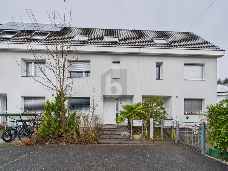 Haus / Villa 6.5 Zimmer in Reinach