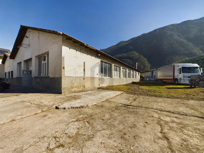 Gewerbe in Martigny — photo 4