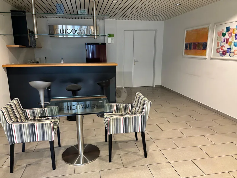 Gewerbe 11 Zimmer in Steinhausen — photo 4