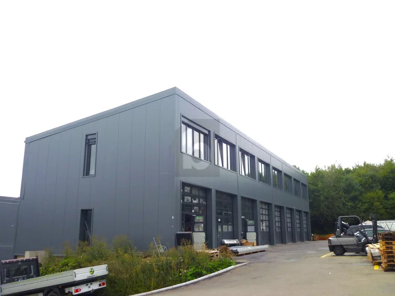 Commercial 2 rooms in im Industriegebiet