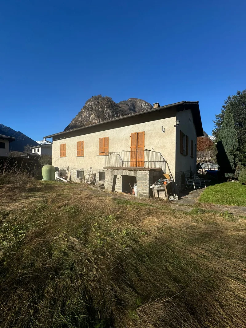 Land 3.5 rooms in Biasca — 3