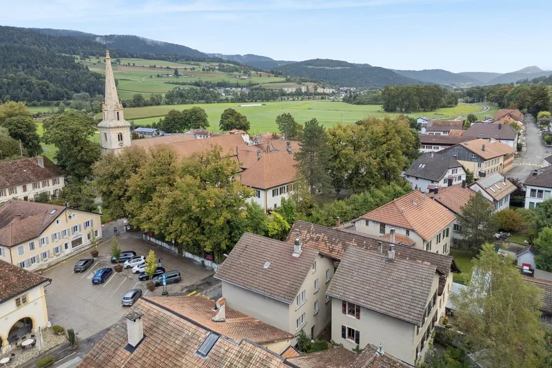 Maison / Villa 7.5 pièces à Val-de-Travers