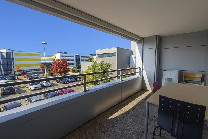 Commercial 1 rooms in Les Avouillons — 2