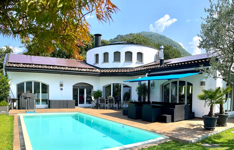 House / Villa 6.5 rooms in Pianezzo