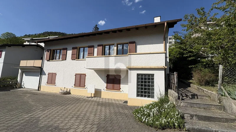 House / Villa 8.5 rooms in Moutier