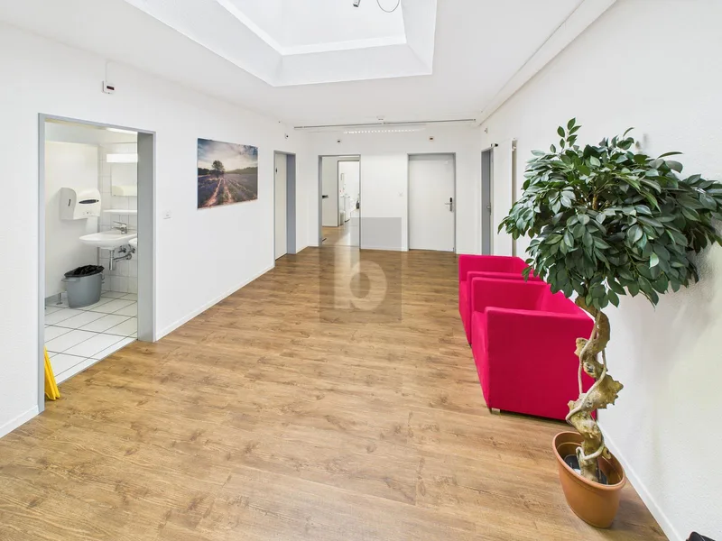 Commercial 3 rooms in Ortsmitte