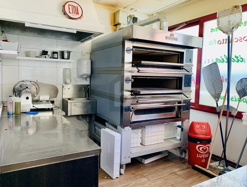 Commercial in Pully — 2
