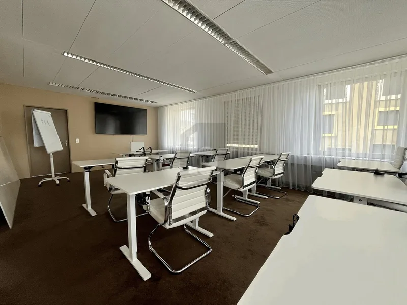 Commercial 10 rooms in Zürich — 4