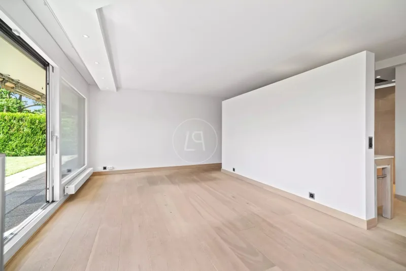Apartment 6 rooms in Champel — 12