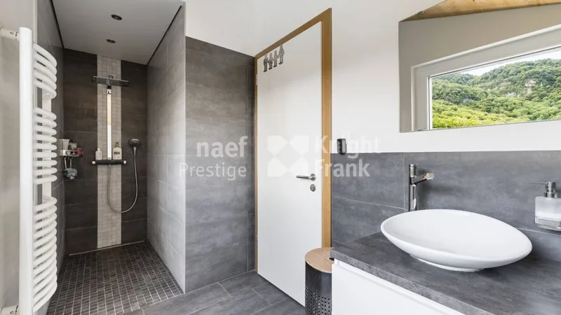 House / Villa 7.5 rooms in Muraz — photo 13