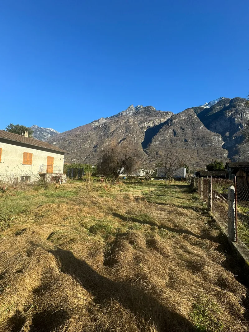 Land 3.5 rooms in Biasca