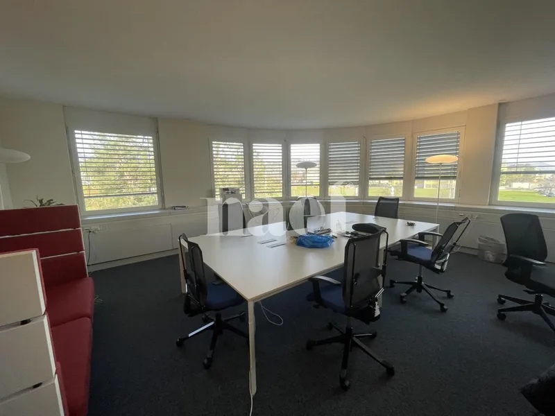 Commercial 2 rooms in Gland — 5