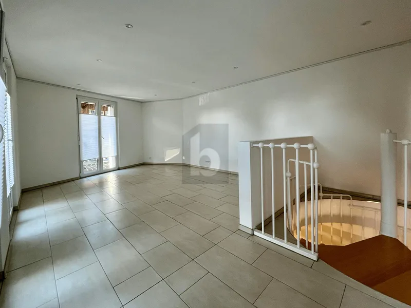Gewerbe 2 Zimmer in Weiningen — photo 2