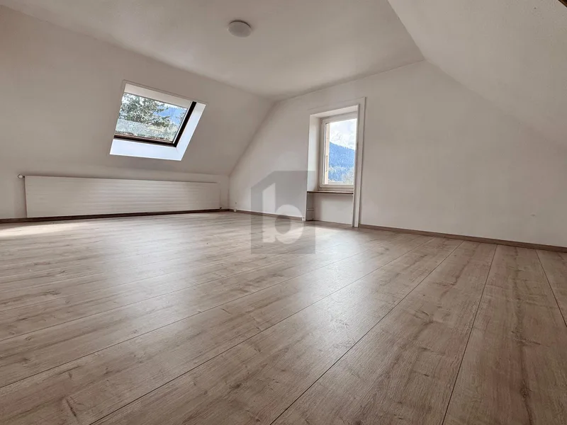 Wohnung 4.5 Zimmer in Val-de-Travers
