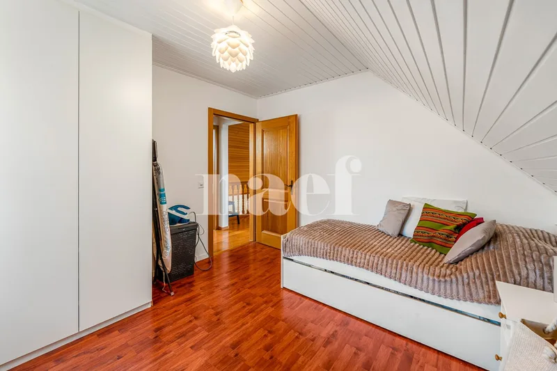 House / Villa 5.5 rooms in Neyruz — photo 10