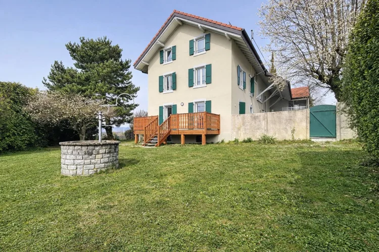 Appartement 4.5 pièces à Jouxtens-Mézery