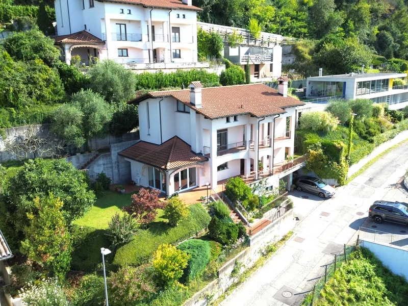 Haus / Villa 7.5 Zimmer in Vacallo