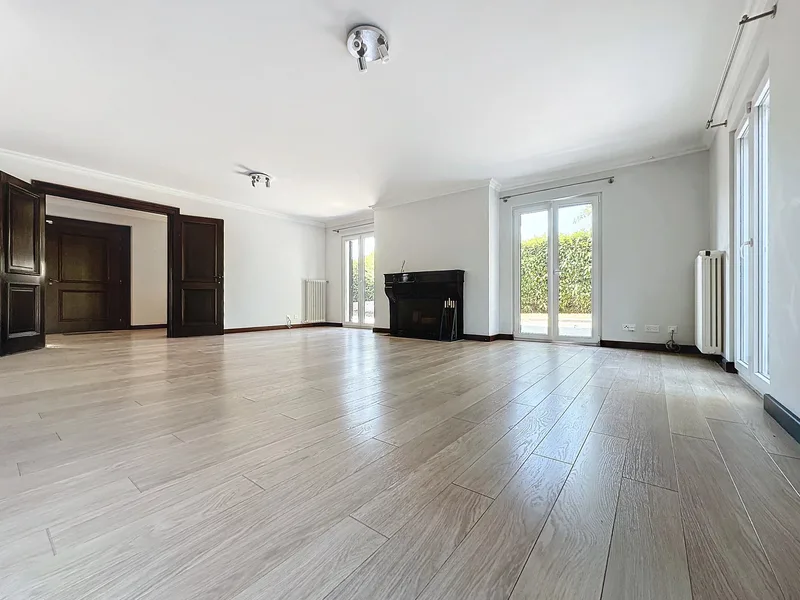 Maison / Villa 7 pièces à Chavannes-des-Bois — photo 6