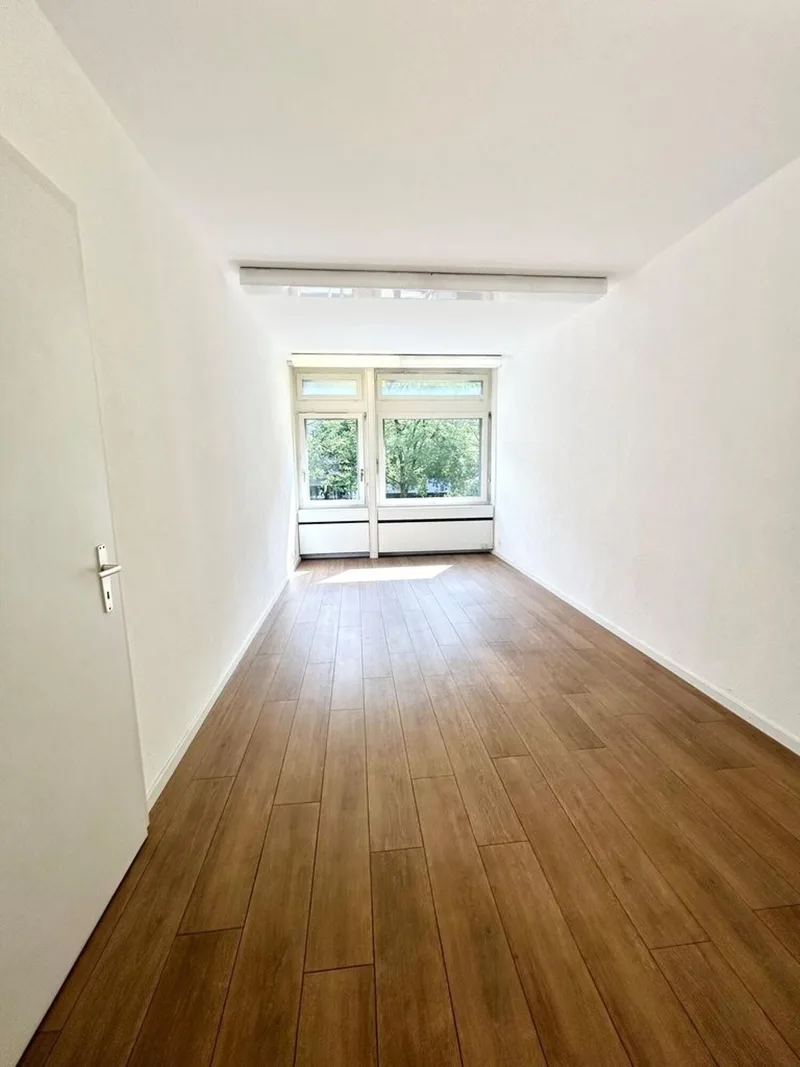 Commercial 4 rooms in Centre-ville — photo 7