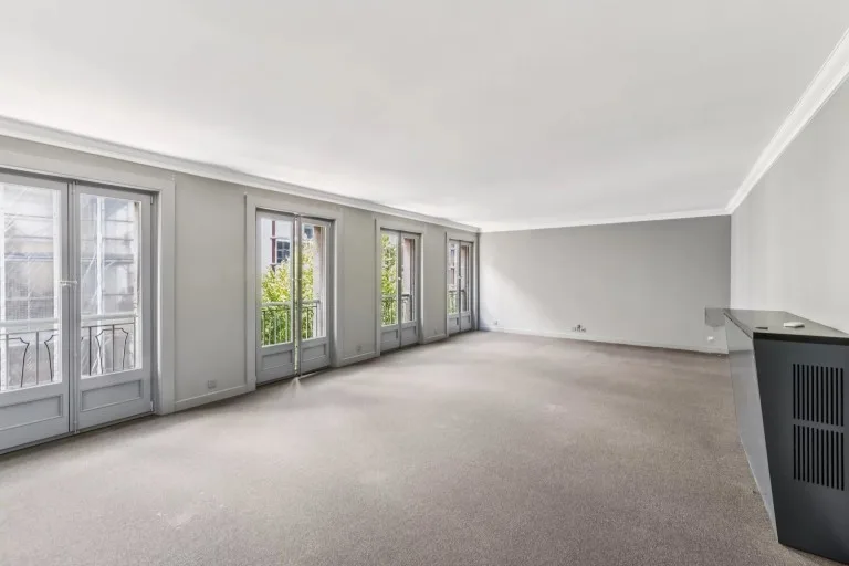 Commercial in Genève — 6
