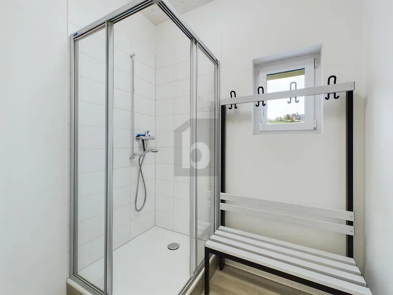 Gewerbe 3.5 Zimmer in Bolligen — photo 4