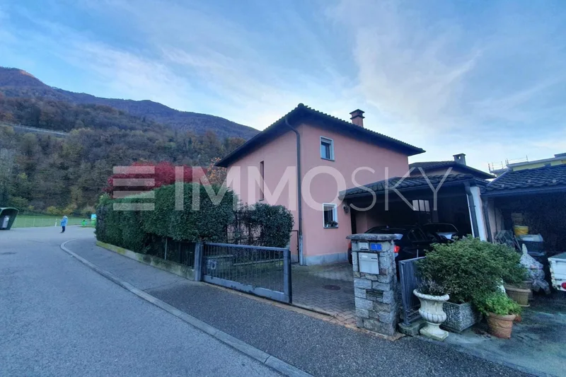 House / Villa 5.5 rooms in Cadenazzo
