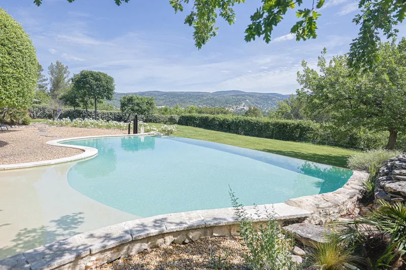 House / Villa 7 rooms in Luberon — 3
