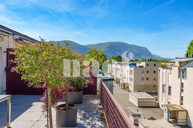 Apartment 6 rooms in Thônex