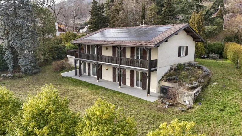 House / Villa 8.5 rooms in Genolier