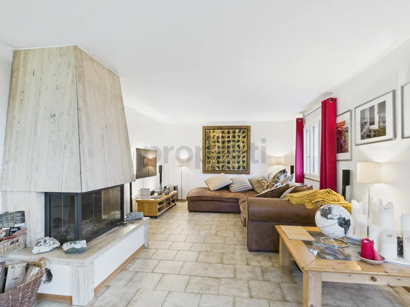 Maison / Villa 9 pièces à Les Cullayes — photo 2