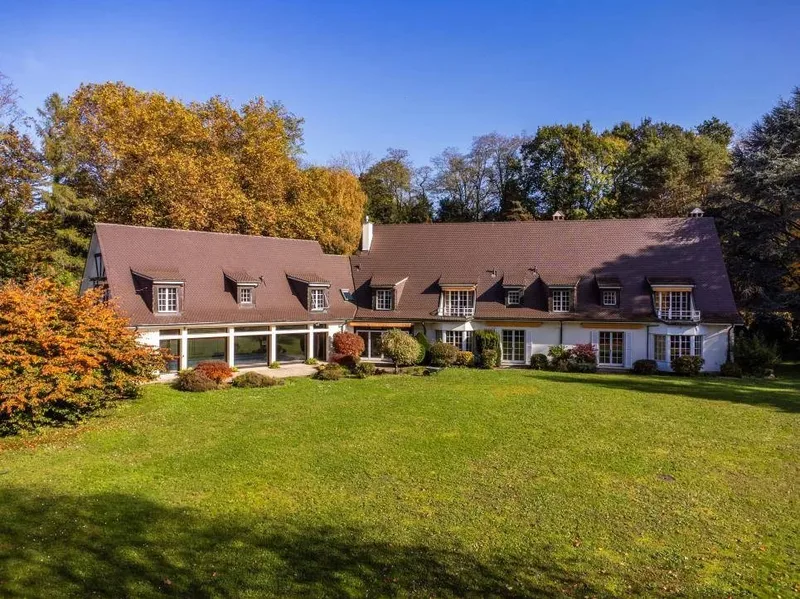 House / Villa 14 rooms in Jouxtens-Mézery