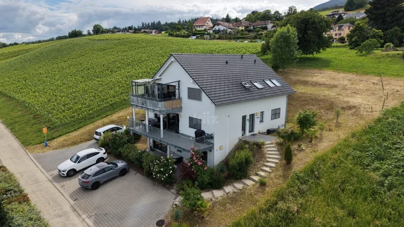 House / Villa 11.5 rooms in La Grande Béroche