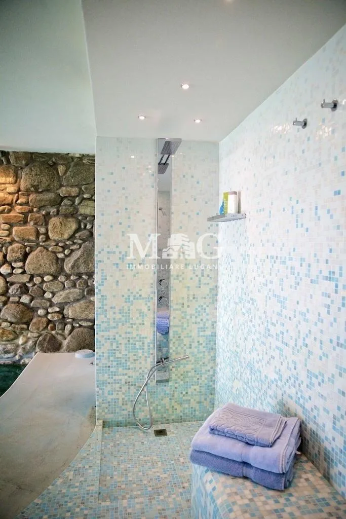 Maison / Villa 6 pièces à Figino — 7