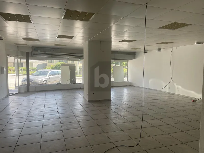 Commercial 1 rooms in zentral — 2