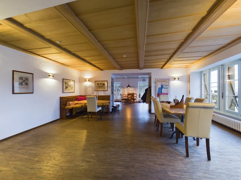 Maison / Villa 9 pièces à Vully-les-Lacs — photo 2